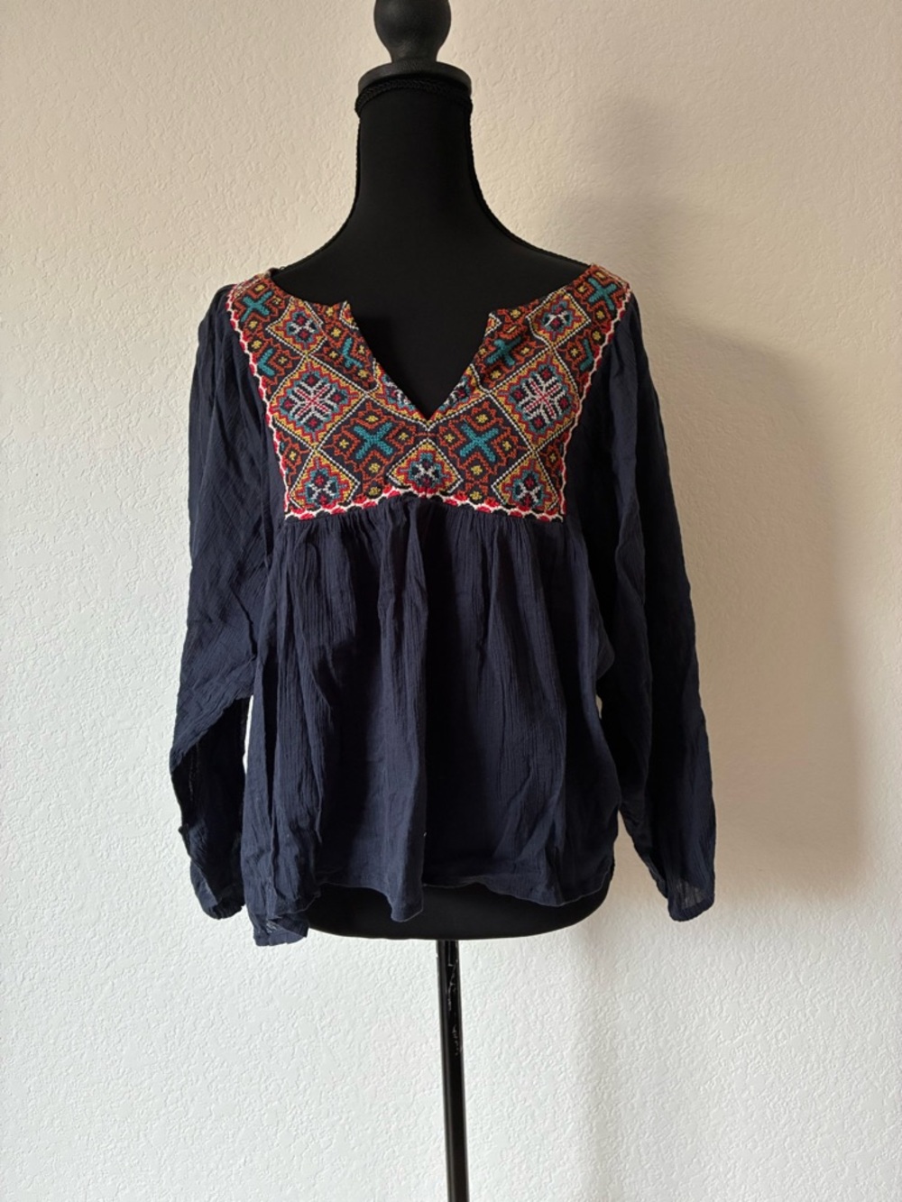 Ralph Lauren Embroidered Navy V-Neck Peasant Blouse Boho Summer Everyday